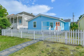 Bella's Beach House 2811 Avenue O 1/2